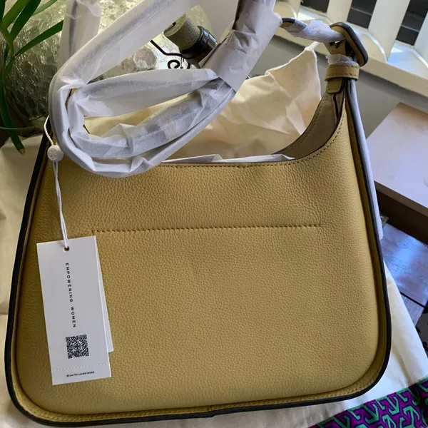 Authentic TORY BURCH Leather shoulder/Crosby bag - Image 4
