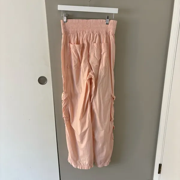 Aerie High Waisted Wide Leg Cargo Pants in Light Pink Size Women’s XS Regular - Image 3