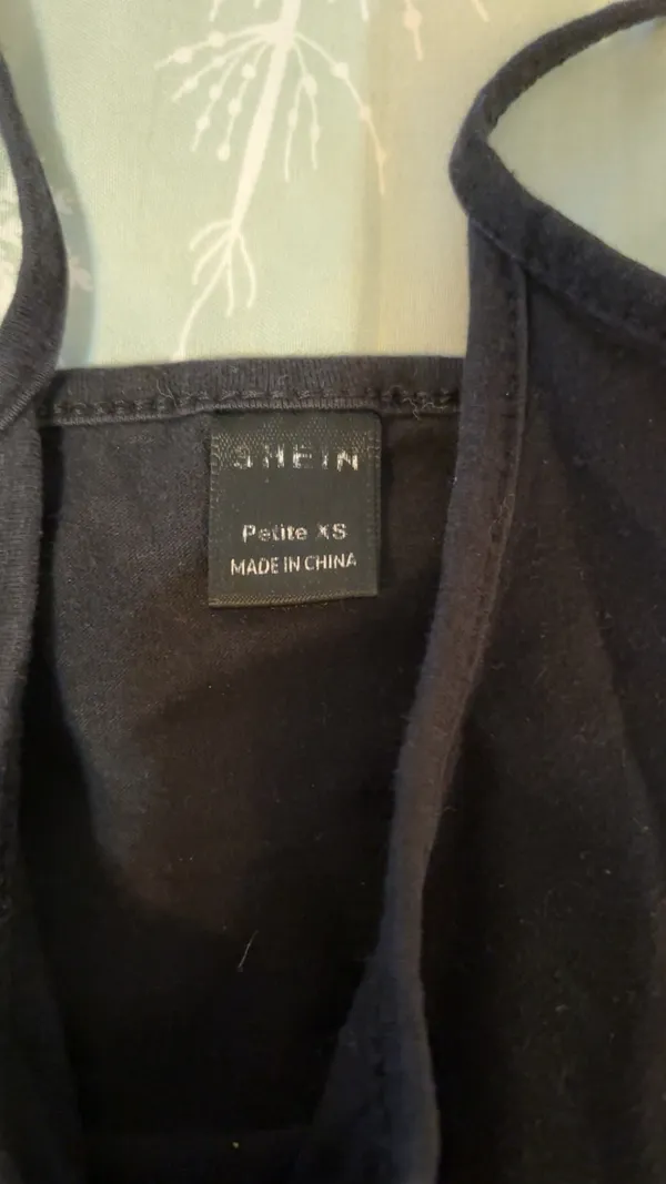 Basic cropped black tank top - Image 2