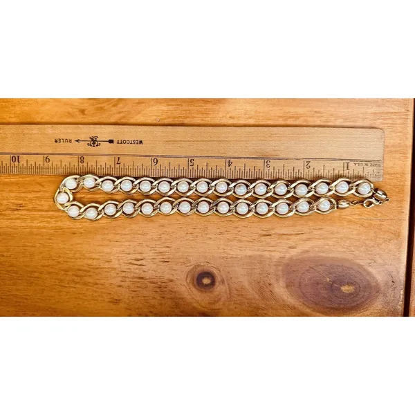 Vintage Gold Tone Chunky Heavy Gold Link w/Faux‎ Pearl 16" Necklace - Image 6