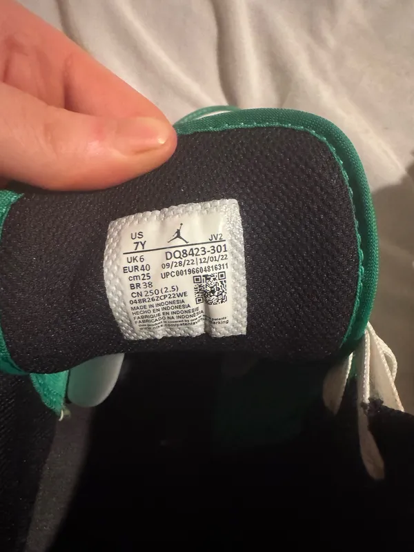 green jordan’s  - Image 3