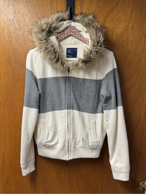 American Eagle Outfitters Faux Fur Hood Sweatshirt Full Zip Large NEW READ Y2K - Image 12