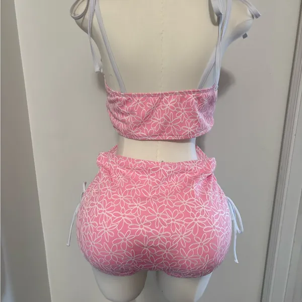 Pink Floral High-Waist Bikini Set with Ruffle Trim NWOT XL - Image 3