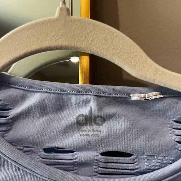 Alo Wanderer Yoga Long Sleeve Shirt - Image 2