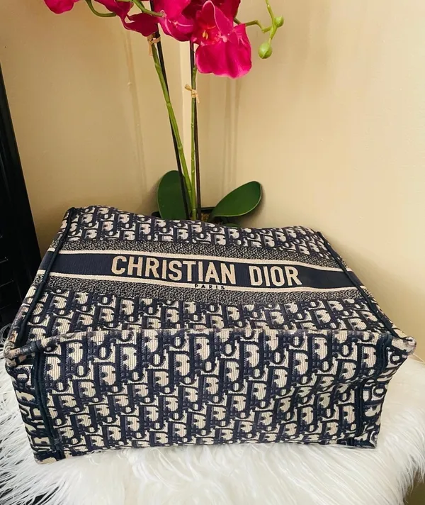 Christian Dior Tote Bag - Image 7