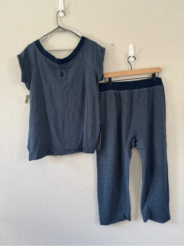 Free People One To Beat Set Midnight Navy NWT Size Small Lounge Set Athleisure - Image 4
