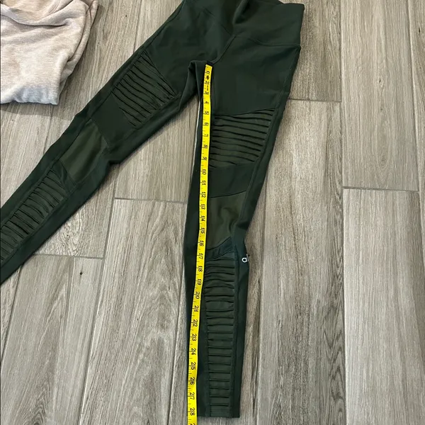 Alo yoga set - Image 6