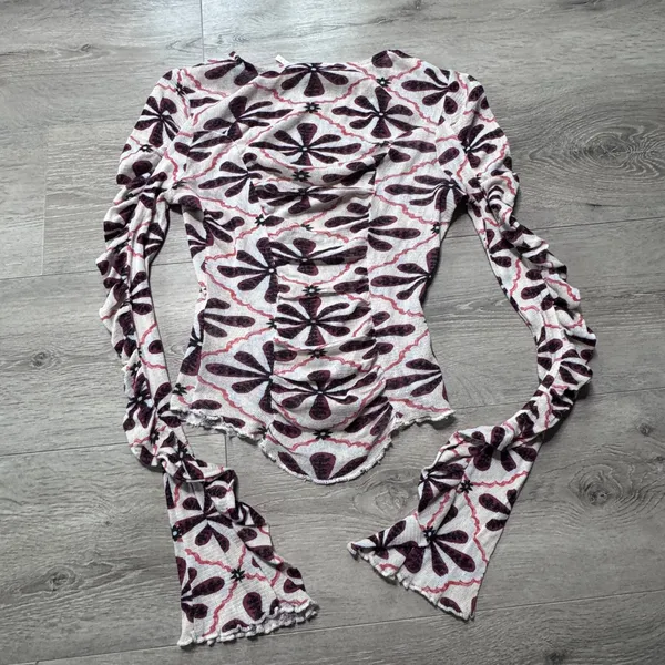 Free‎ People Floral Ruched V-Neck Top Purple Cream Long Sleeve Bell Cuff XS - Image 2