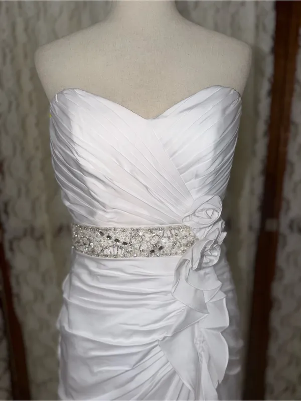 Gorgeous New Jacqueline Exclusive Ruched Drape Wedding Gown - Image 3