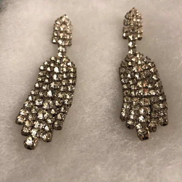 Rhinestone dangly earrings Silver - Image 4