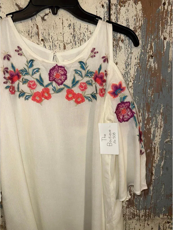 NWT Umgee Boutique Floral Embroidered Angel Sleeve Open Shoulder Dress Small - Image 5