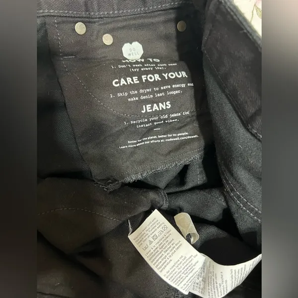 Madewell- The Perfect Vintage Jean Stone Black: Knee-Slit Edition 25 - Image 15