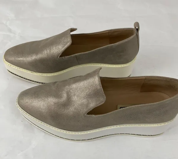 Brea Suede Platform Sneaker - Image 3