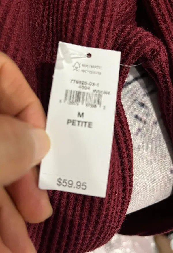 Gap Women’s Turtle Neck Sweater Sz Petite M. - Image 9