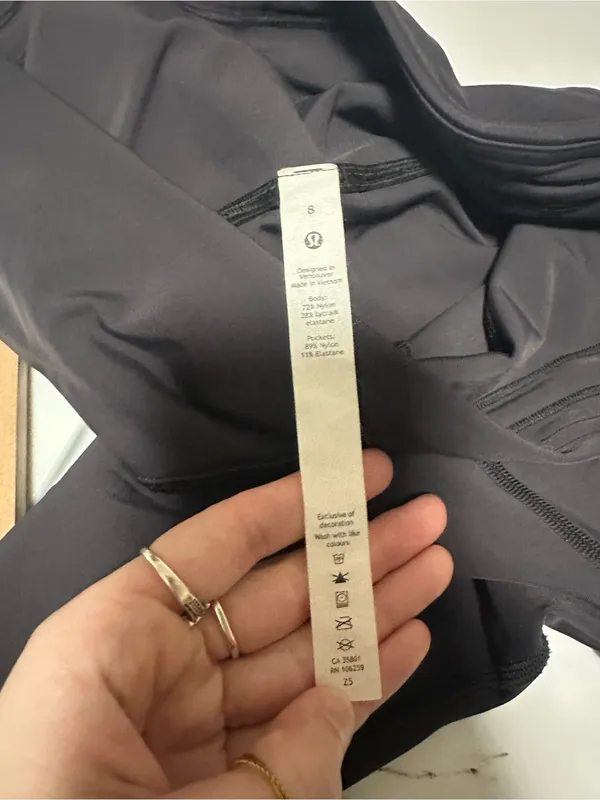 Lululemon Power Thru High Rise Tight 25" Black style W5CVIS size 8 - Image 2