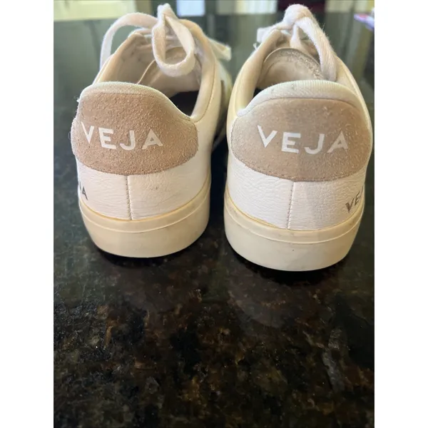 Size 7 VEJA Campo White Sneakers Tennis Shows White Gold Campo Trendy Low Top - Image 3