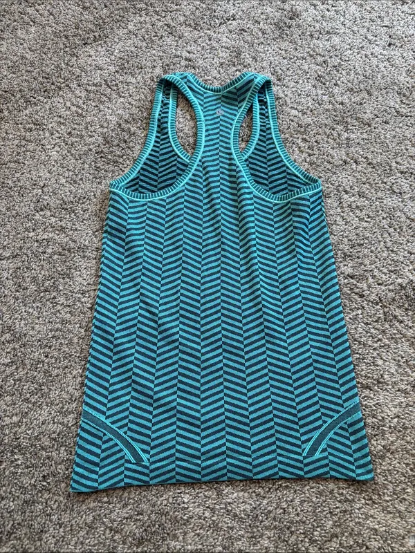 Lululemon Swiftly Tank Top size 4 - Image 3