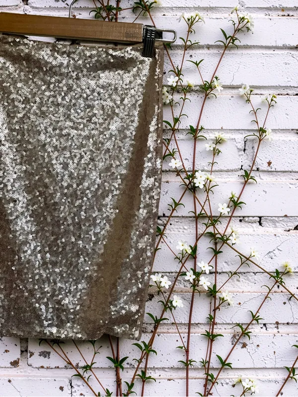 Lulus Champagne Sequin Pencil Skirt Size XS - Image 4
