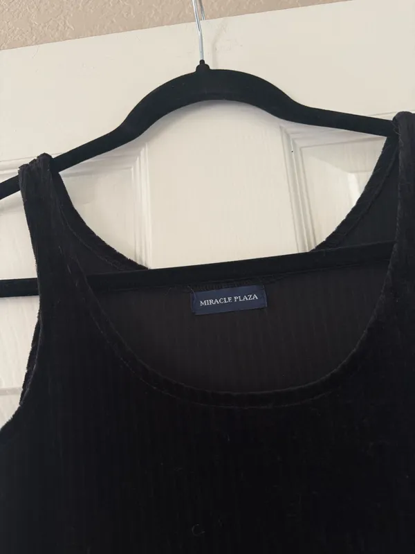 Vintage Miracle Plaza Black Velvet Dress - Image 4