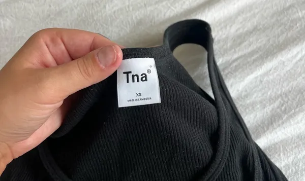 Aritzia TNA Ribbed Cropped Tank - Image 2