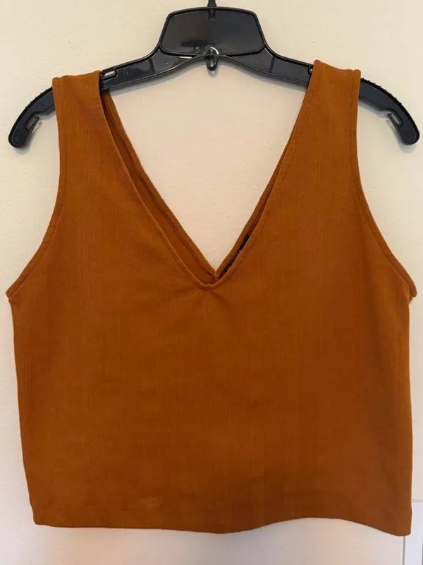 Zara Ribbed V-Neck Tank Top - Image 2