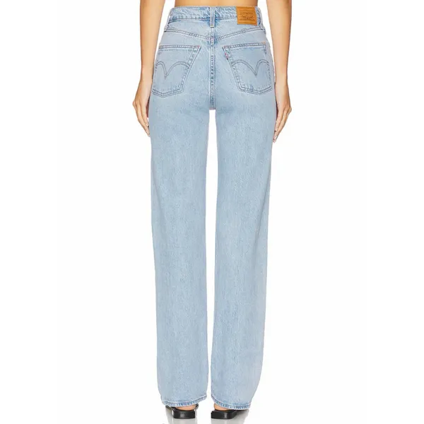 Levi’s Ribcage Straight Light Wash Jeans - Image 3