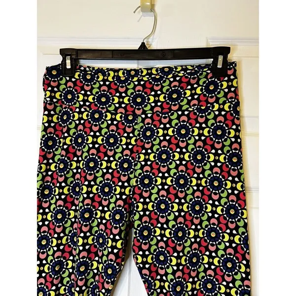 LuLaRoe leggings Tall and‎ Curvy one size OS black great shape ACE-A - Image 2