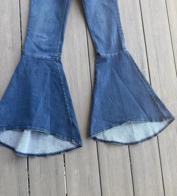 Free People Dark Blue Flare Pocket bell bottom Denim Jeans 26 - Image 3