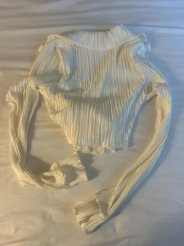 White Collared Tie Front Long Sleeve Crop Top - Image 2