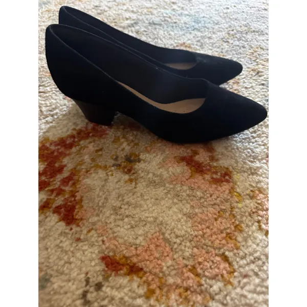 Clarks Collection Black Suede Pointed Toe Block Heel Pumps Witchy 6M - Image 2