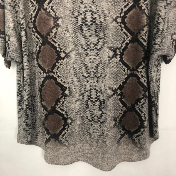 Ember Snake Print V-Neck Dolman Sleeve Top Size L - Image 4