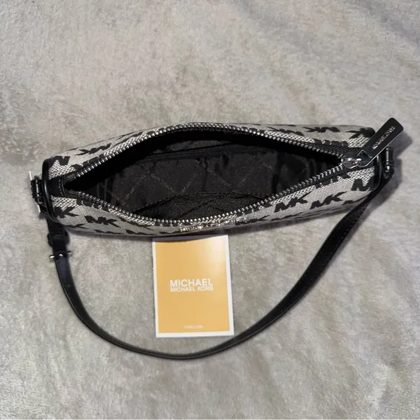 Michael Kors y2k nylon leather strap shoulder bag in black monogram jet set - Image 10