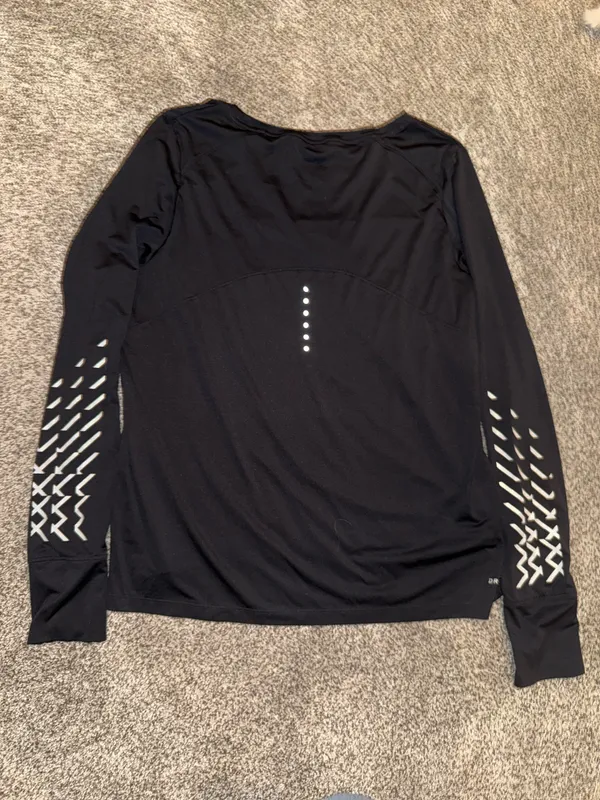 Nike Dri-FIT Running Long Sleeve Shirt with Oversized Swoosh and Reflective Sleeve Graphics - Image 3