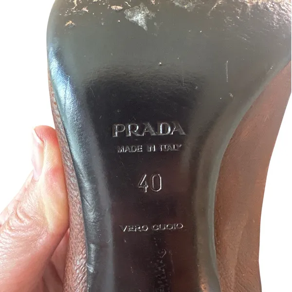 Prada Vintage Brown Leather Studded Grommet Bow Pumps Pointed Toe IT40 9.5 - Image 9