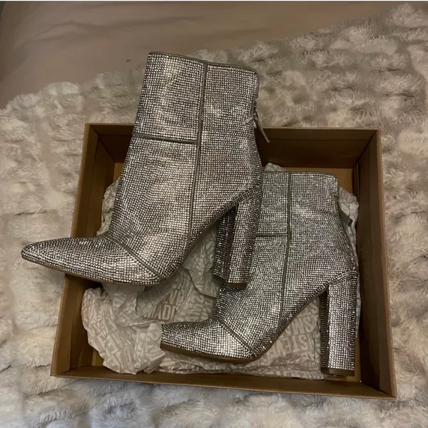 Steve Madden Silver Rhinestone Sparkle Bling Nola Bootie Heels Boots - Image 6