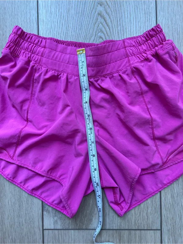 Lululemon Hotty Hot Short II *Long 4" Pink Highlight Size 6 - Image 10