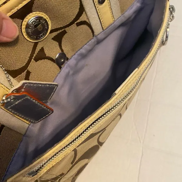 COACH Signature Daisy Vintage Tote Bag Tan And Brown‎ 8X4X12 SEE DESCRIPTION - Image 3