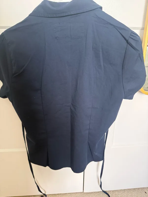 Hollister Navy Blue Button Short Sleeve - Image 2