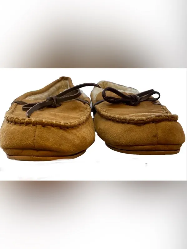 Old Navy Loafer-style Slippers Size 6-7 - Image 2