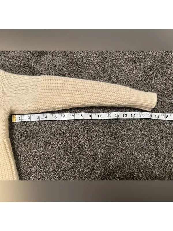 Banana Republic Cream Italian Yarn Knit Sweater XS - Image 6