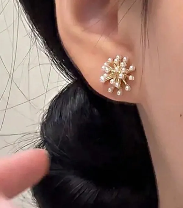 Elegant Gold and White Pearl Stud Earrings - Image 2