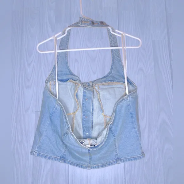Universal Threads Women’s Denim Halter Top - Image 2
