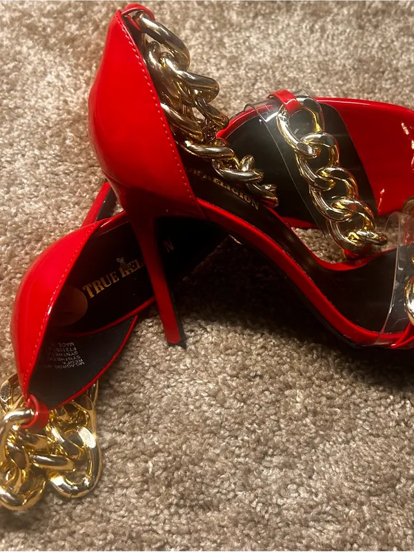 True Religion Elegant RedPatent High Heel Sandals w/Gold Chain Accents free gift - Image 11