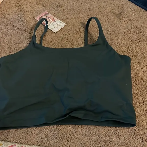 NWT halara medium‎ tank top - Image 2