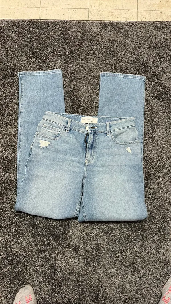 Hollister Jeans - Image 2