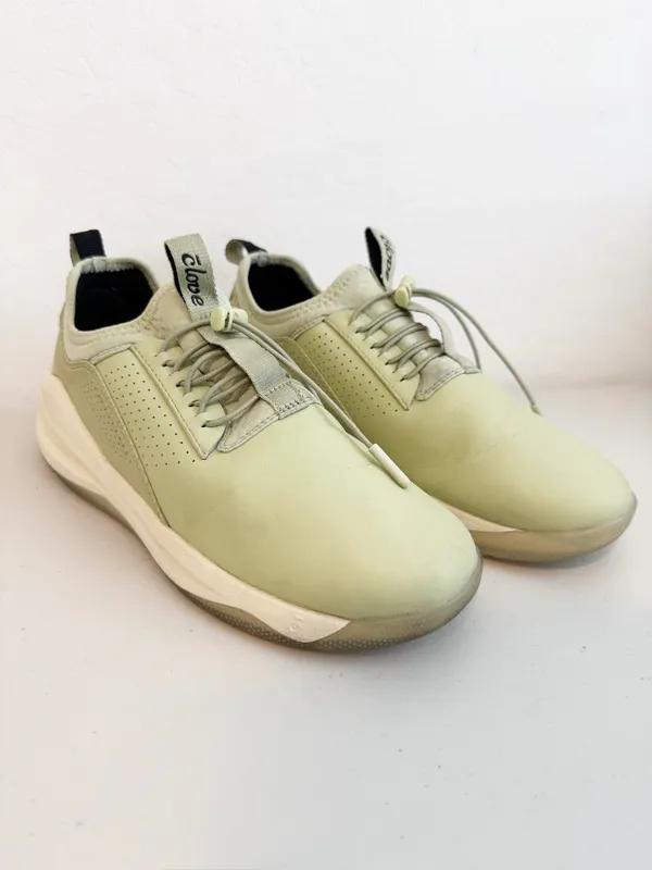 Clove Classic Sneakers Size 9 Limited Edition Sage Green Healthcare Nursing Shoe - Image 3