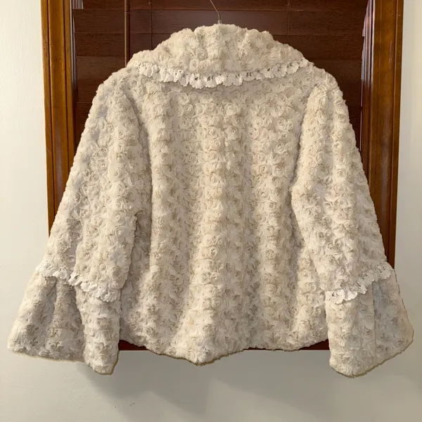 NWT $130 Altar’d State Rosette Ivory Faux Fur Lined Hook Closure Jacket M/L - Image 2