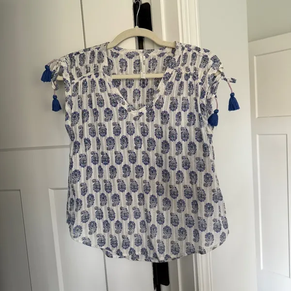 Anthropologie gauzy‎ floral tassel tie short sleeve blouse - Image 3