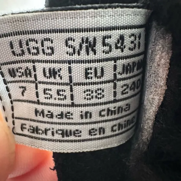 UGG #5431 Suede Shearling Lined Ankle Boots Size 7 - Image 7
