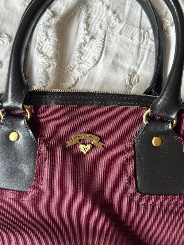 Victoria's Secret Burgundy Satchel with Black Handles - Image 2